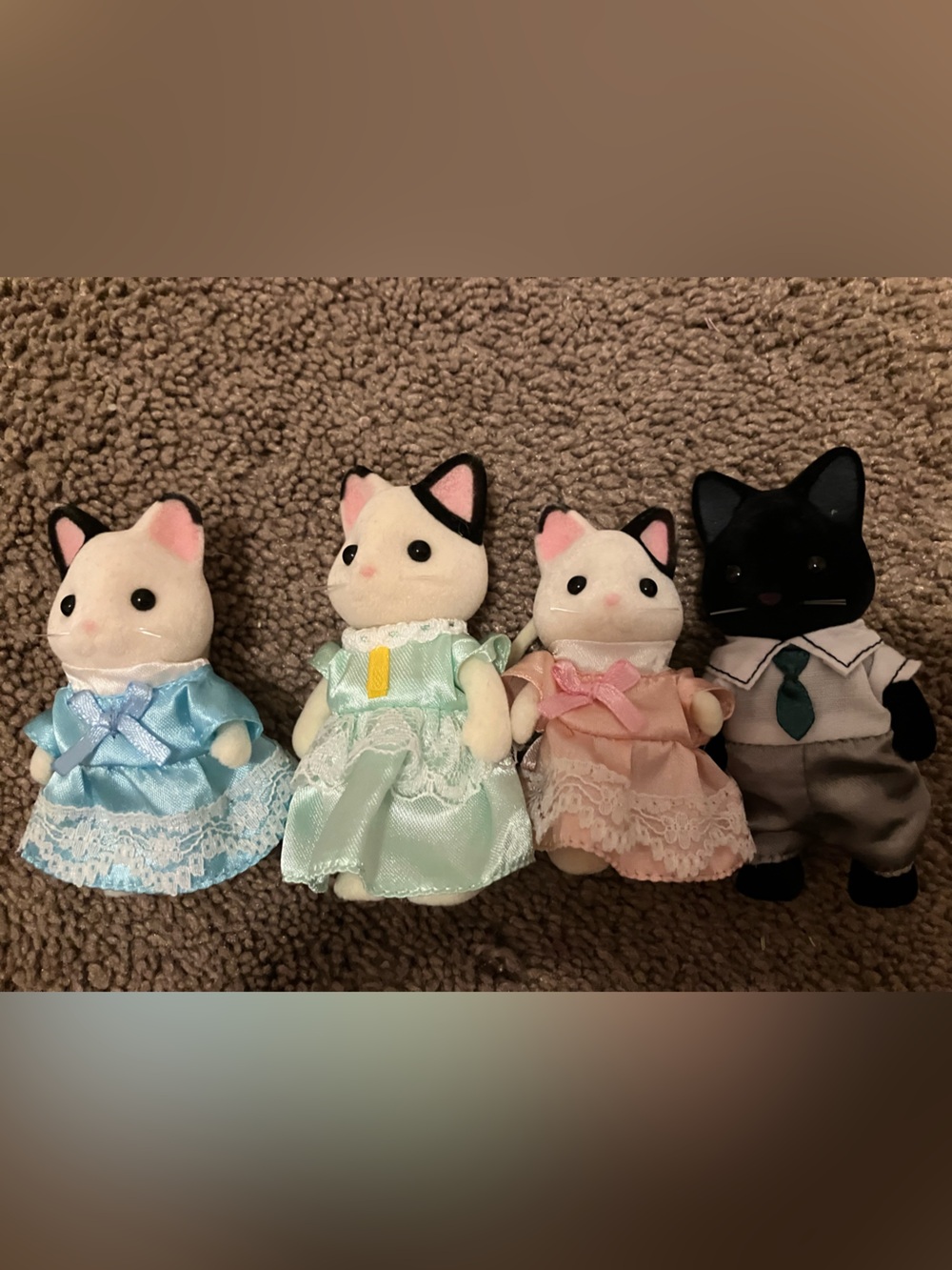 Vintage Felt Cat Family Dolls in Pastel Dresses